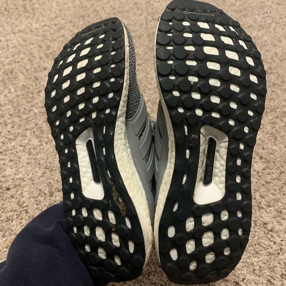 Adidas Ultra Boost Dark Grey - Picture 6 of 8